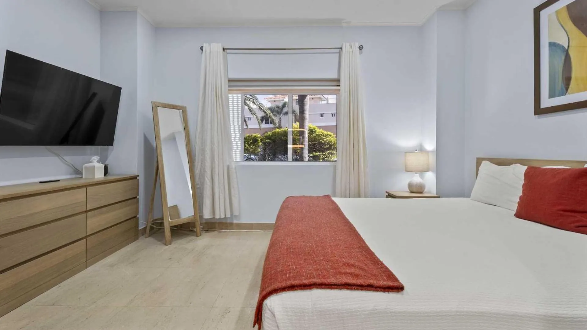 Eagle Beach - Cozy Executive 1Br Condo - Lv102 팜비치 0*,  아루바